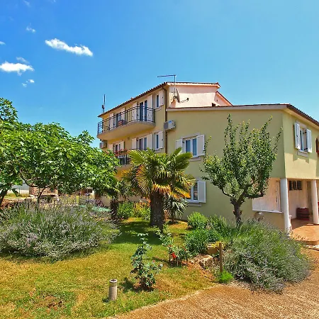 Stanko 777 Apartment Fazana